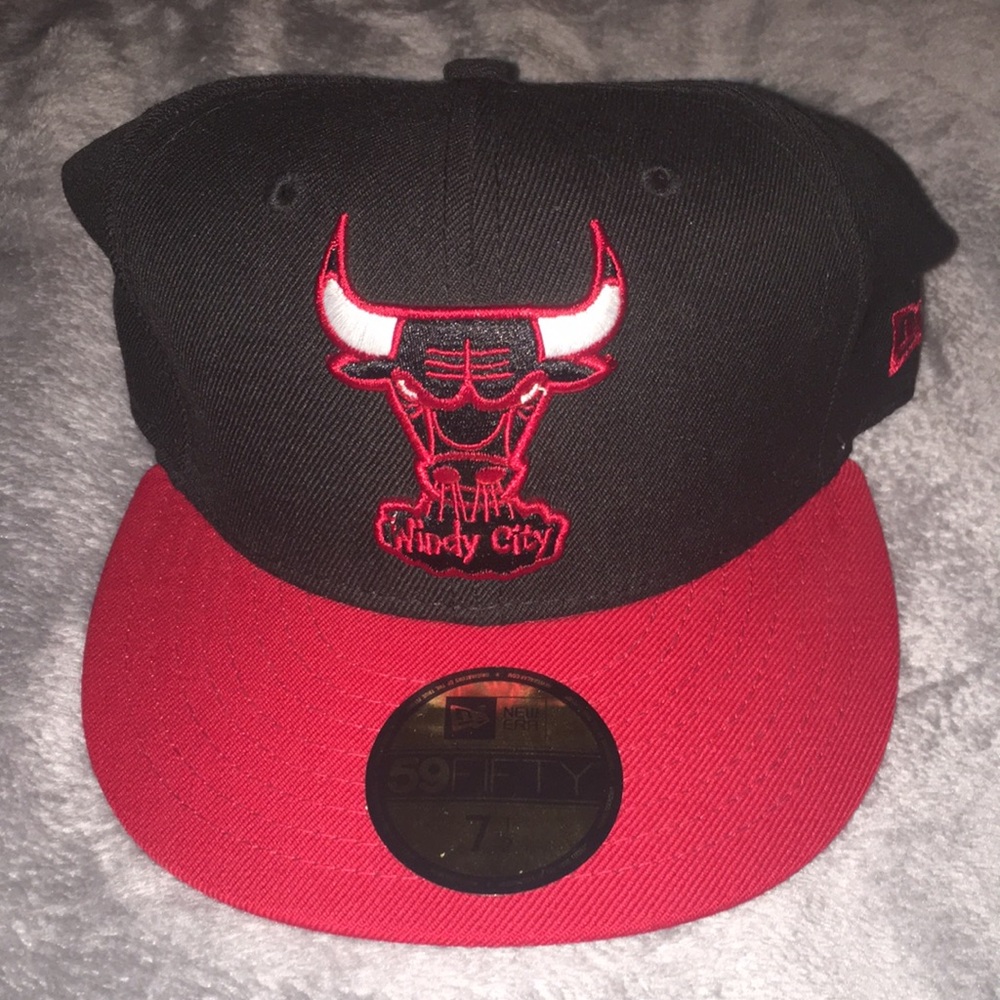New Era rare Chicago Bulls Fitted 7 1/2 Brand New